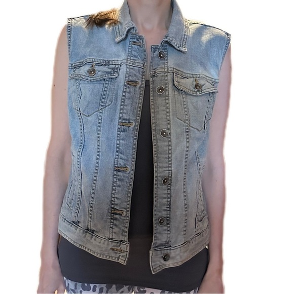 Hand painted up cycled denim jean vest prism brick merona medium - Picture 3 of 6